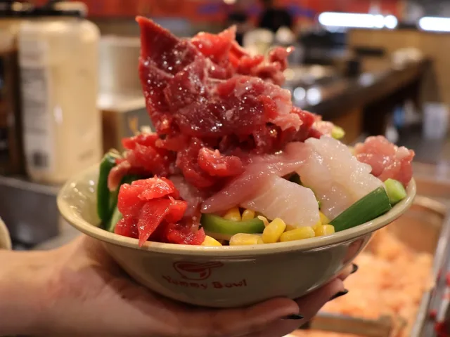 Fresh ingredients and build-your-own bowl experience at Yummy Bowl Knoxville