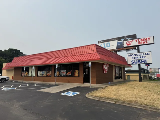 Front entrance of Yummy Bowl Knoxville