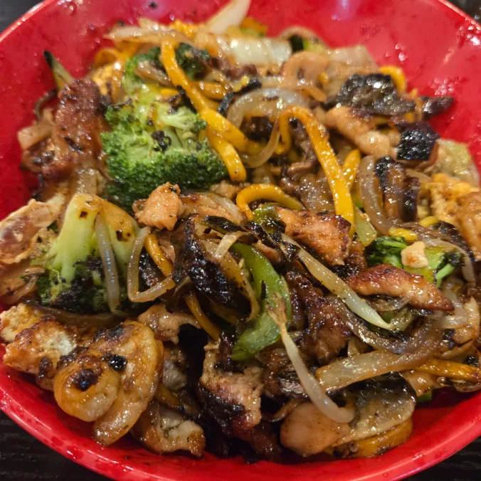 Made-to-order food from Yummy Bowl Springfield, image 4